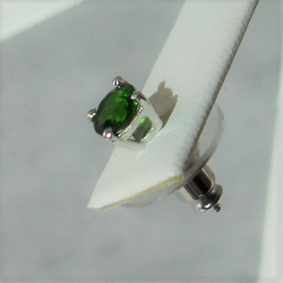Chrome Diopside Earrings - Picture 4 of 5